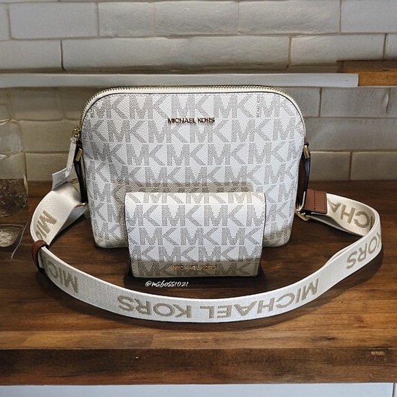 Michael Kors Cindy Large Dome Crossbody + Wallet in Van/Luggage NWT - Picture 3 of 5